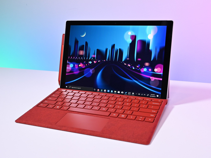 Surface Laptop Go và Surface Pro 7 Plus được bình chọn là laptop 12 inch tốt nhất năm 2022